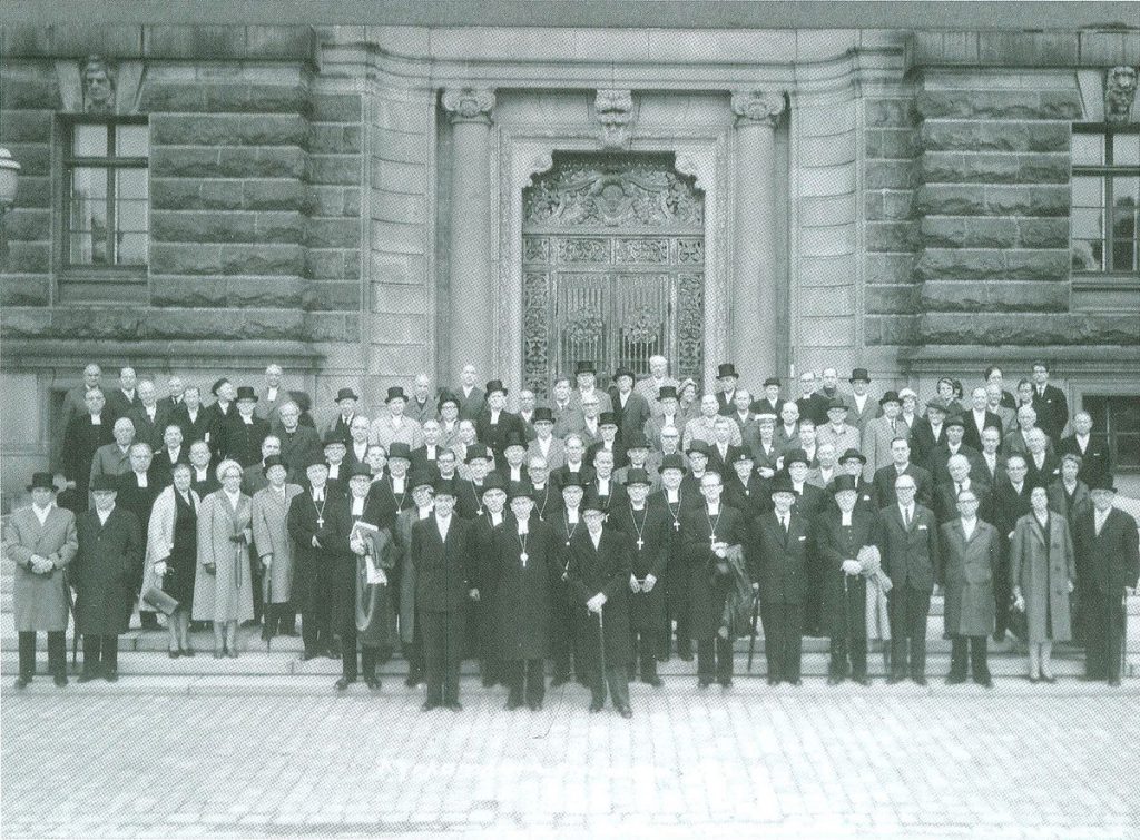 1200px-Kyrkomötet_1963